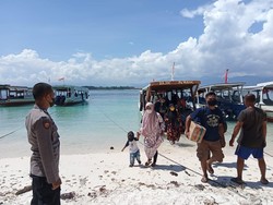 Polda NTB Perketat Prokes di Pintu Wisata Pulau Gili Meno
