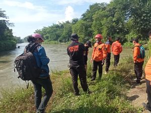 Pria di Blitar Dilaporkan Lompat ke Sungai, Pencarian Masih Dilakukan