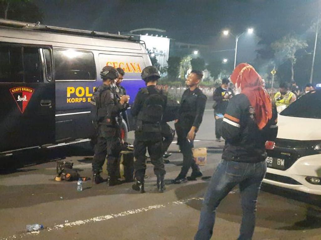 Tas Isi Speaker yang Sempat Mencurigakan Milik Orang Diduga Gangguan Jiwa Tas Isi Speaker yang Sempat Mencurigakan Milik Orang Diduga Gangguan Jiwa