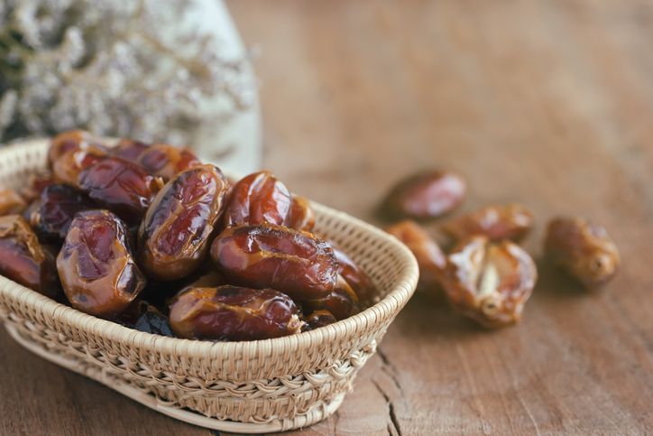 Apa Perlu Mencuci Kurma Sebelum Dimakan?