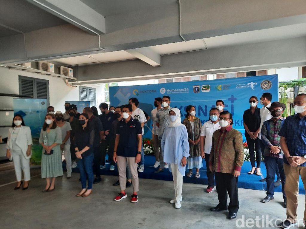 Lebih dari 75 Ribu Pekerja Parekraf DKI Bakal Divaksinasi COVID-19 Lebih dari 75 Ribu Pekerja Parekraf DKI Bakal Divaksinasi COVID-19