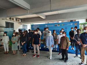 Lebih dari 75 Ribu Pekerja Parekraf DKI Bakal Divaksinasi COVID-19 Lebih dari 75 Ribu Pekerja Parekraf DKI Bakal Divaksinasi COVID-19