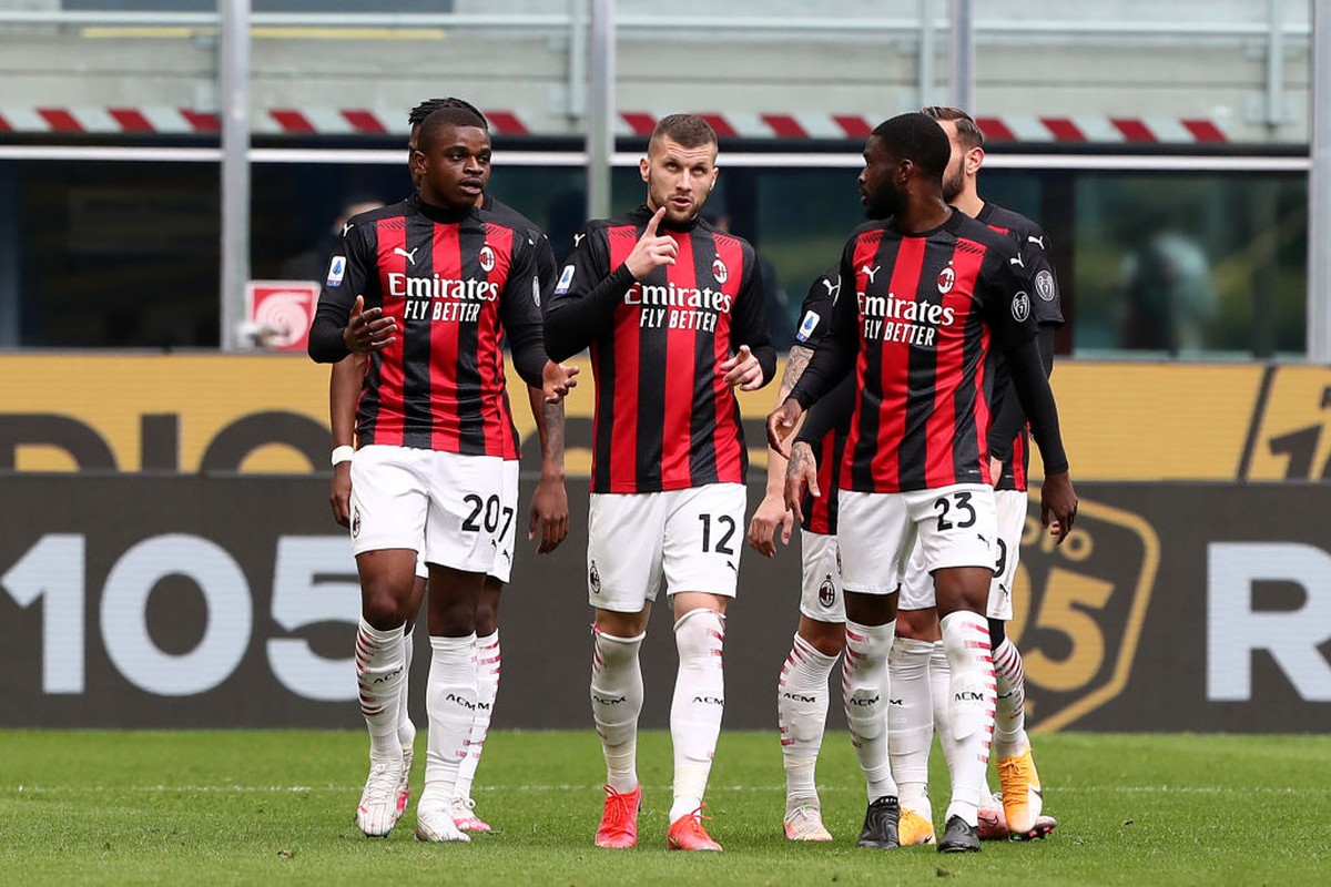 AC Milan Vs Genoa: Rossoneri Menang 2-1 (Getty Images/Marco Luzzani)