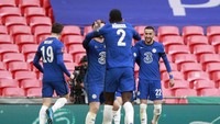 Chelsea pun bakal mengincar striker baru. Supaya, The Blues makin tajam di depan gawang dan mempermudah langkah meraih trofi (AP/Ian Walton)