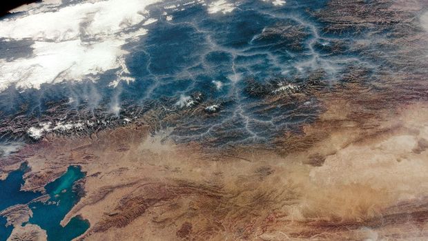 Kontes fotografi Tournament Earth mempertandingkan 32 foto hasil jepretan astronaut di luar angkasa