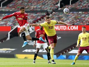 Turun Minum, Man United Vs Burnley Masih Sama Kuat