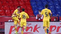 Lionel Messi mencetak dua gol dalam laga final kontra Bilbao di Estadio de La Cartuja, Sevilla, Spanyol, Minggu (18/4/2021) dini hari WIB. Barcelona menang empat gol tanpa balas, dua gol lainnya dibukukan oleh Antoine Griezmann dan Frenkie De Jong (Getty Images/Fran Santiago)