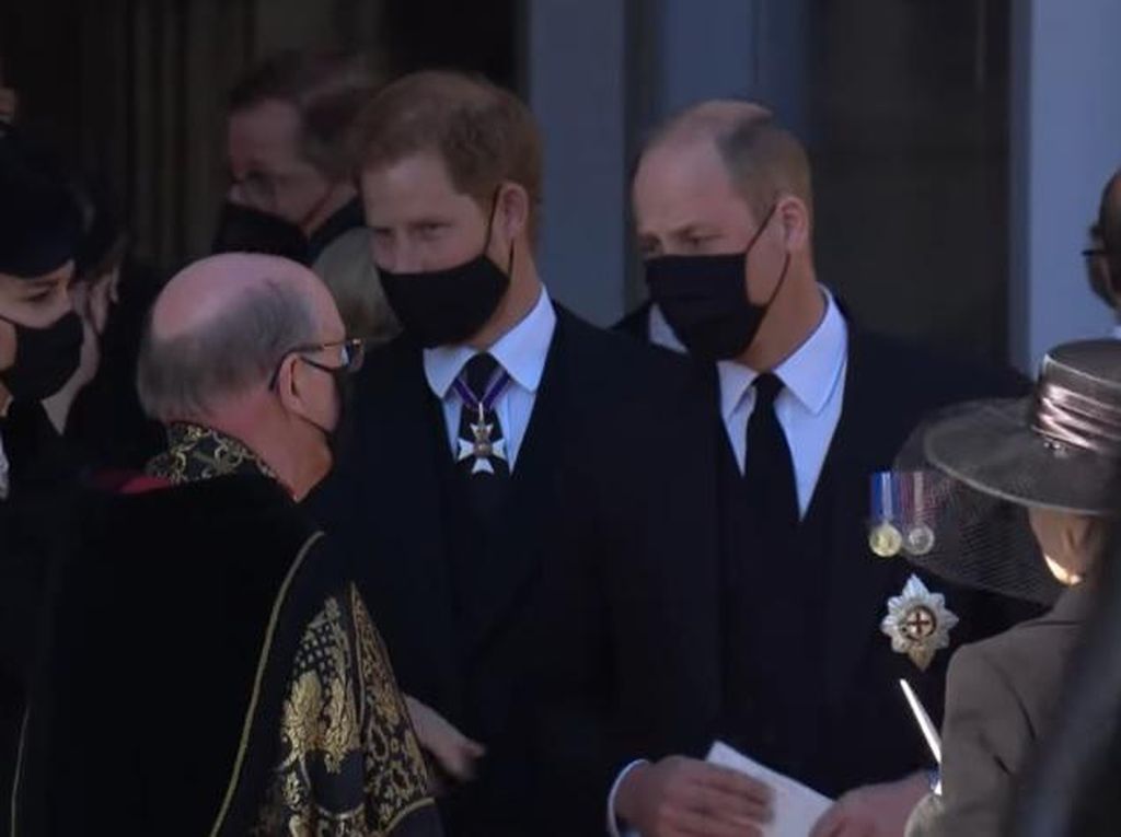 Patung Putri Diana Diresmikan, Harry dan William Berdiri Berdampingan