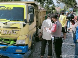 Terlindas Truk Pengangkut Batu, Pengendara Motor di Garut Tewas