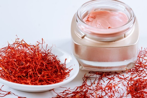 Skincare Saffron/Freepik Skincare Saffron