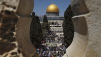 Suasana Salat Jumat Pertama Ramadhan di Masjid Al-Aqsa