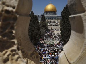 Suasana Salat Jumat Pertama Ramadhan di Masjid Al-Aqsa