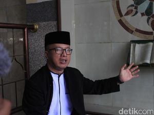 Melihat Al-Quran Kuno Berusia 1,5 Abad di Masjid Mungsolkanas Bandung Melihat Al-Quran Kuno Berusia 1,5 Abad di Masjid Mungsolkanas Bandung
