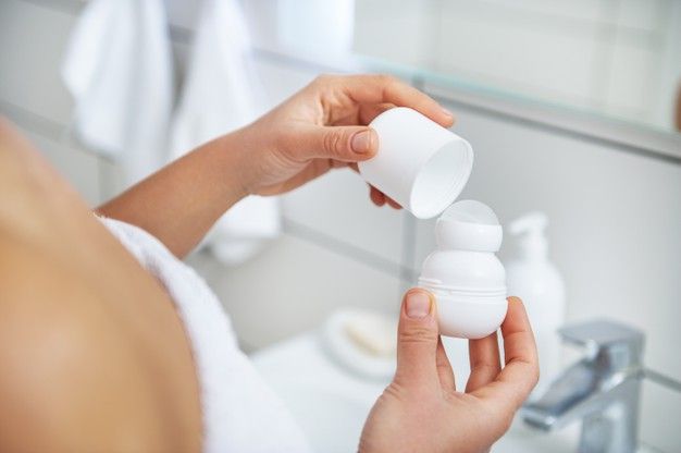 Aplikasikan Deodoran