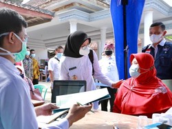 Kerap Berkantor di Desa, Bupati Ipuk Tuntaskan Hampir 10 Ribu Masalah Warga