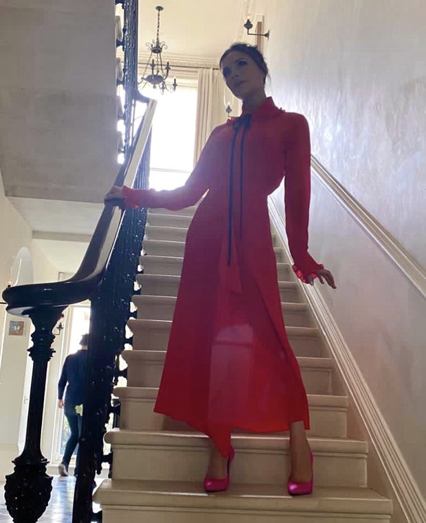 Victoria menjaga kesehatan kulitnya tanpa diet khusus, tapi tetap bergizi.