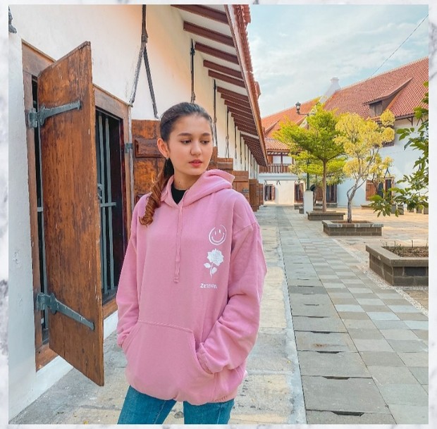 10 Potret Zoe Abbas Jackson