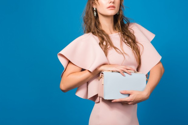 Selalu memastikan tas dalam kualitas baik agar bisa dijual kembali.