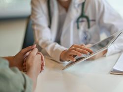 IRT di Gorontalo Tewas Diduga Malpraktik Dokter, Pengakuan Suami Bikin Miris