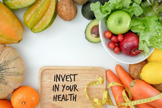 Hindari makanan yang dapat memicu maag kambuh seperti makanan pedas dan asam. Lebih baik kamu mengonsumsi makanan sehat.