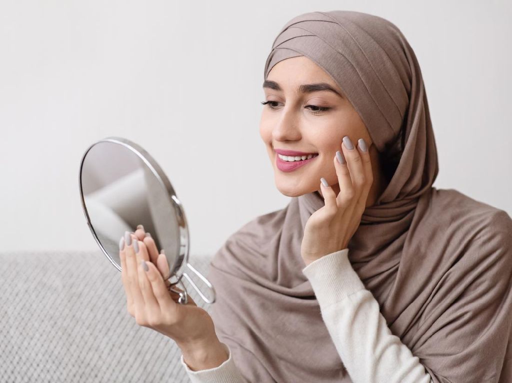 7 Tips Kecantikan Alami Dalam Islam, Siwak sampai Madu