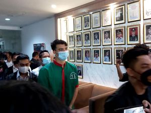 Jeff Smith Divonis 5 Bulan Penjara atas Kasus Narkoba Jeff Smith Divonis 5 Bulan Penjara atas Kasus Narkoba