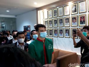 Polisi Ungkap Alasan Jeff Smith Tak Dihadirkan Saat Jumpa Pers Polisi Ungkap Alasan Jeff Smith Tak Dihadirkan Saat Jumpa Pers