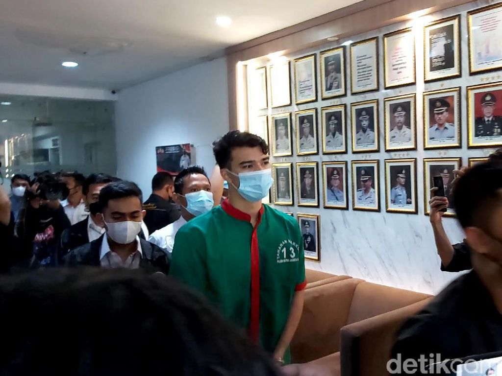 Jeff Smith Diciduk Karena Narkoba Lagi, Keluarga Masih Diam Jeff Smith Diciduk Karena Narkoba Lagi, Keluarga Masih Diam