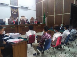 5 Tukang Dituntut 1 Tahun Bui terkait Kebakaran Kejagung