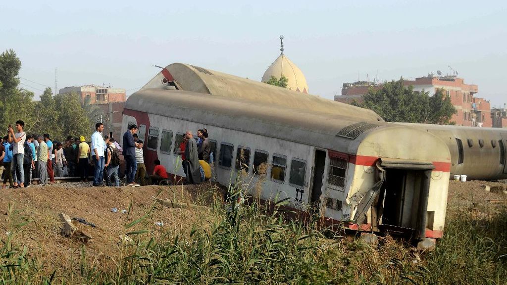 Foto: Kecelakaan Maut Kereta Api Terjadi Lagi di Mesir