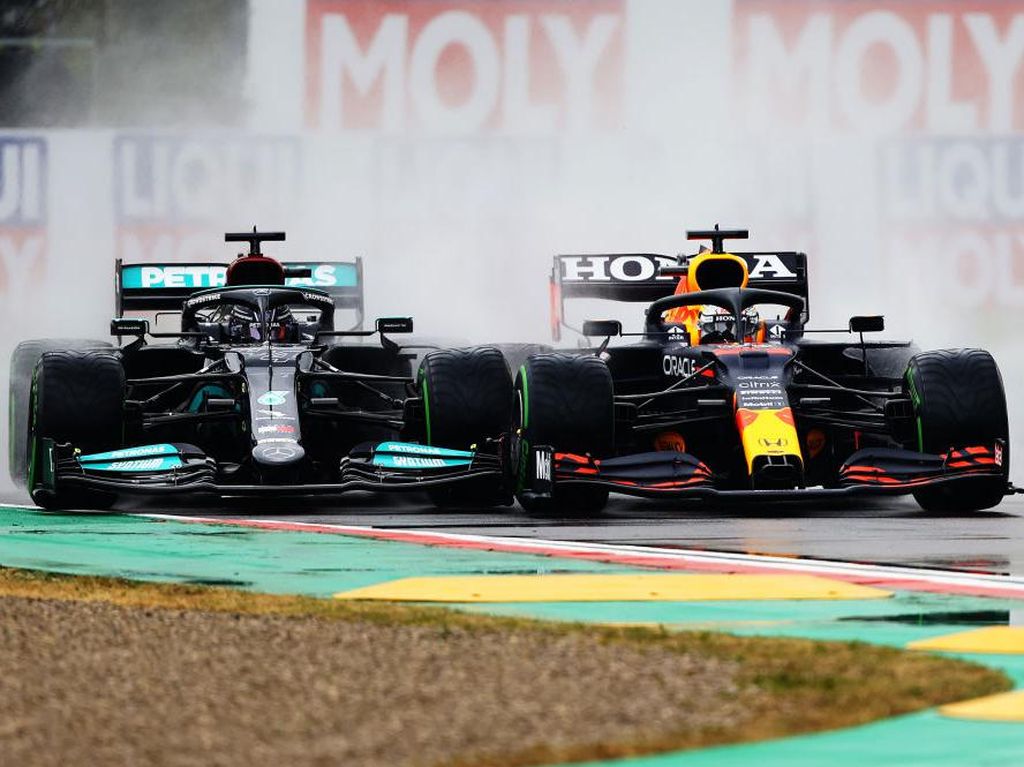 Hasil F1 GP Emilia Romagna: Verstappen Kalahkan Hamilton Usai Senggolan Hasil F1 GP Emilia Romagna: Verstappen Kalahkan Hamilton Usai Senggolan
