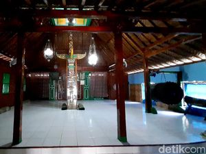 Potret Masjid Tertua di Indonesia yang Sudah Ada Sejak Abad ke-13 Potret Masjid Tertua di Indonesia yang Sudah Ada Sejak Abad ke-13