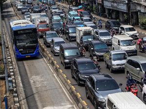 Undang-Undang LLAJ Dianggap Belum Bisa Selesaikan Kemacetan Undang-Undang LLAJ Dianggap Belum Bisa Selesaikan Kemacetan