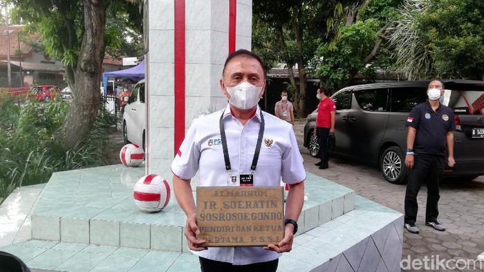 Ketum PSSI, Mochamad Iriawan, melakukan napak tilas ke situs ketum pertama PSSI, Ir Soeratin Sosrosoegondo.