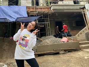 Nagita Slavina Pakai Bando Rp 11 Juta, Netizen: Pakai Motor di Kepala Nagita Slavina Pakai Bando Rp 11 Juta, Netizen: Pakai Motor di Kepala