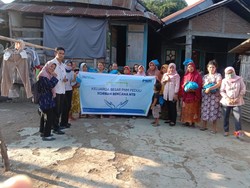 PNM Salurkan Sembako untuk Nasabah & Karyawan Korban Banjir NTB-NTT