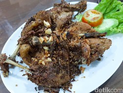Menu Ayam dan Sambal yang Bikin Nagih di Resto dSDL