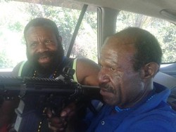 Bisa-bisanya Pendeta Paniel Jual Senpi Rp 1 M ke KKB Nduga