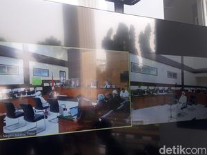 Megamendung Zona Merah Corona Saat Habib Rizieq Bikin Kerumunan