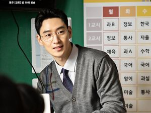 10 Fakta Lee Je Hoon, Bintang Taxi Driver yang Awet Muda di Umur 36 Tahun