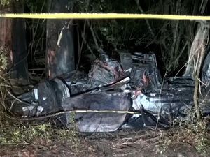 Misteri Tesla Tanpa Pengemudi Tewaskan 2 Orang Akhirnya Terpecahkan Misteri Tesla Tanpa Pengemudi Tewaskan 2 Orang Akhirnya Terpecahkan