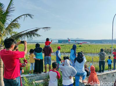 Bahagia Itu Sederhana, Nonton Pesawat Lewat di Bandara YIA