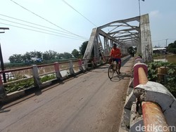 Mitos Suara Kereta Api di Jembatan Putih Karawang