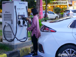 Nggak Perlu Lama, Ngecas Mobil Listrik di Indonesia Nantinya Cuma Sejam