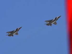 Momen Pesawat Diintersep Jet Tempur Tertangkap Siaran Langsung Momen Pesawat Diintersep Jet Tempur Tertangkap Siaran Langsung