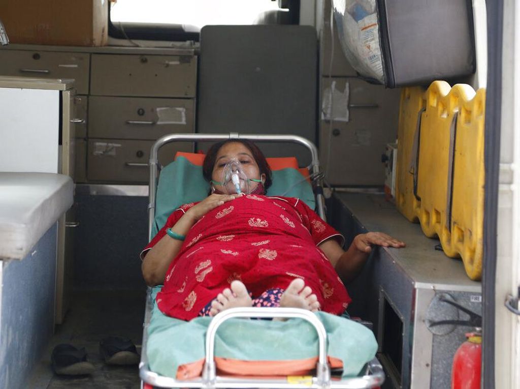 COVID-19 di India Banyak Serang Pemuda, Timbulkan Gejala yang Berbeda COVID-19 di India Banyak Serang Pemuda, Timbulkan Gejala yang Berbeda