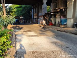 Kerusakan Jl I Gusti Ngurah Rai Dekat Stasiun Cakung Telah Diperbaiki