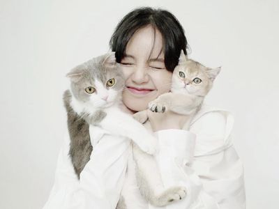 Foto 10 Artis Korea Pelihara Kucing, Lisa BLACKPINK Gemas Punya 7 Anak Bulu