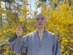 7 Fakta Pemain Vincenzo Kwon Seung Woo Si Biksu Ganteng