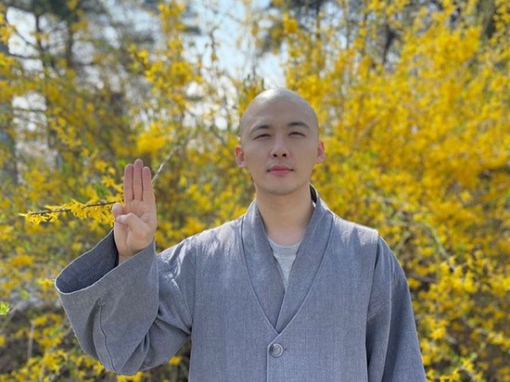 7 Fakta Pemain Vincenzo Kwon Seung Woo Si Biksu Ganteng 7 Fakta Pemain Vincenzo Kwon Seung Woo Si Biksu Ganteng